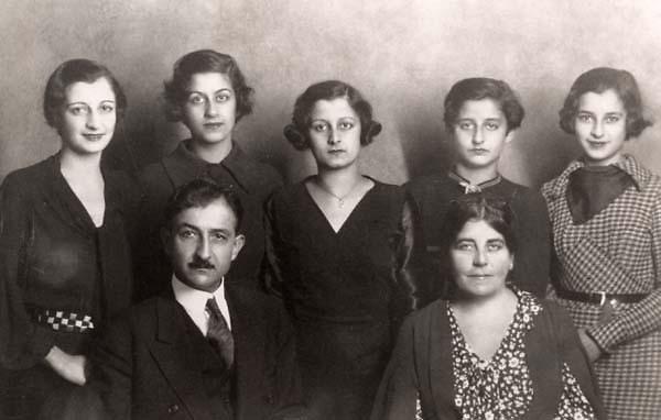 IHRC - Little Syria - Family portrait