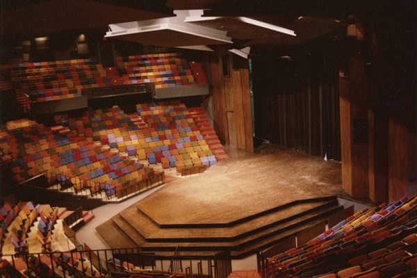 guthrie_interior