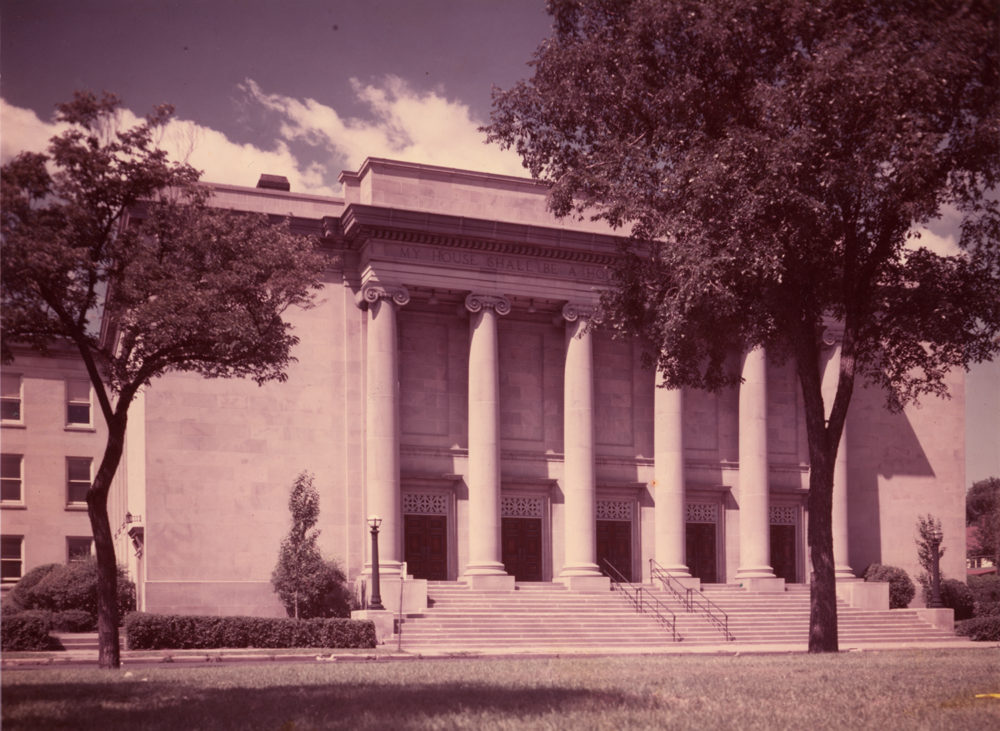 An image showing the front of the Temple Israel synagogue, built in 1928