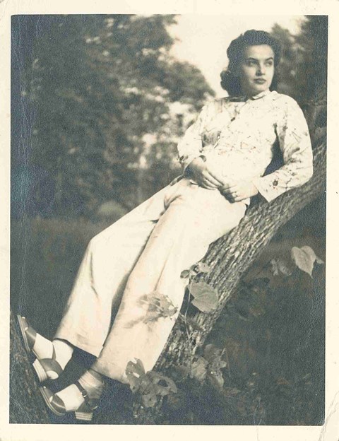 Maryanna in 1940 or 1941. This photo was taken during her time at Glenn Lake Sanitorium.
