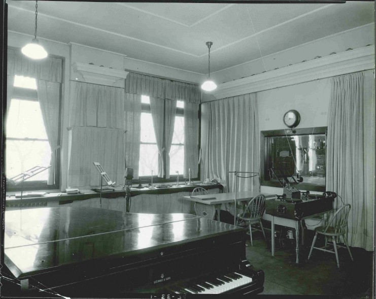 WLB Studio, 1938.