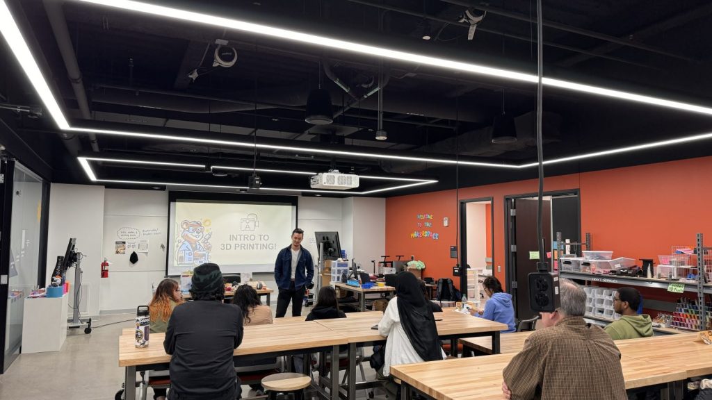 Steven Bleau leading a 3D printing workshop in the Makerspace