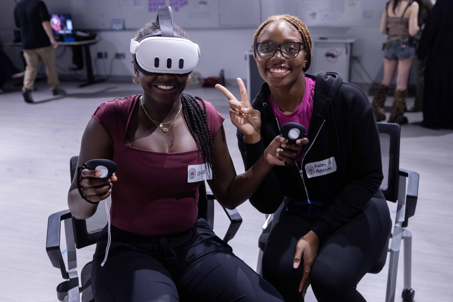 Local Twin City high schoolers interested in neuroscience visit the Health Sciences Library's Virtual Reality Studio during the week-long Go4Brains program, on Wednesday, July 17, 2024. (Photo/Adria Carpenter)