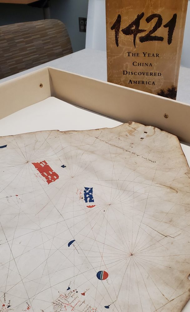 The 1424 chart, with the cover of Gavin Menzie's book.